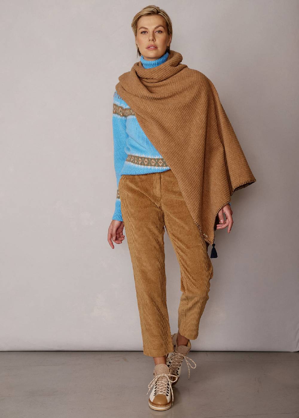 Luis Trenker Poncho in lana vergine con collo alto Lupiera