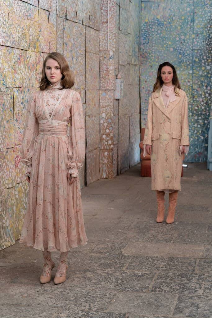 Luisa Beccaria Dolcevita In Jersey Rosa Con Stampa Boccioli Di Rosa