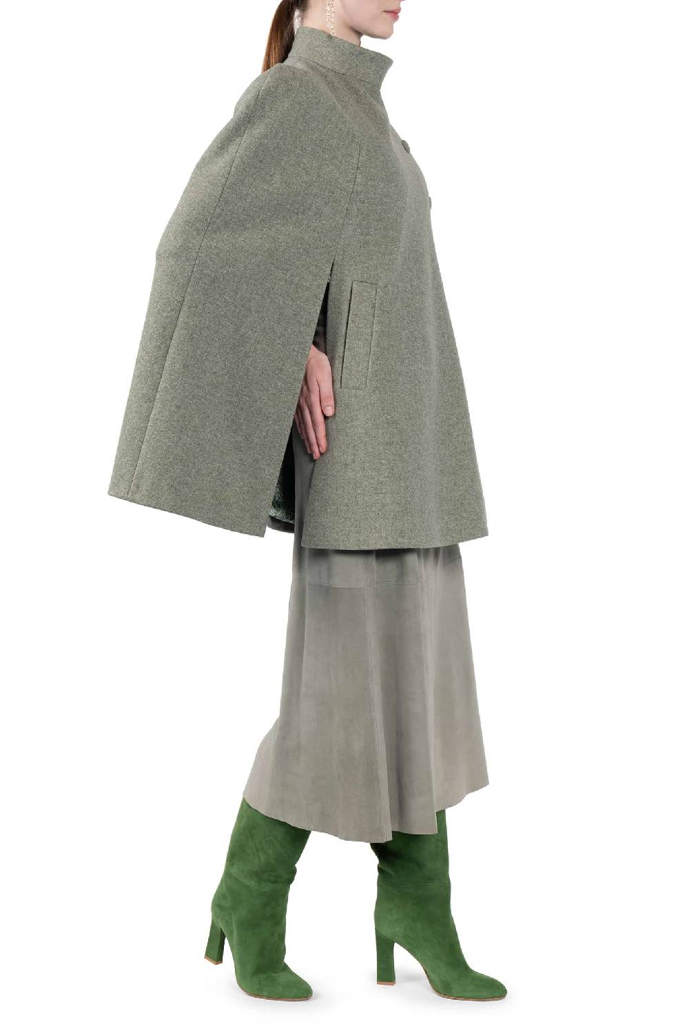 Luisa Beccaria Mantella Reglan In Lana