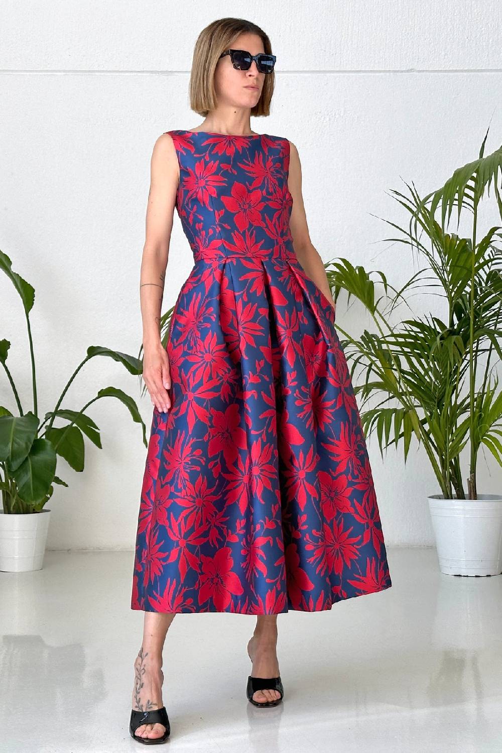 Lunatica Milano Abito Floral Red Blu V Neck Back