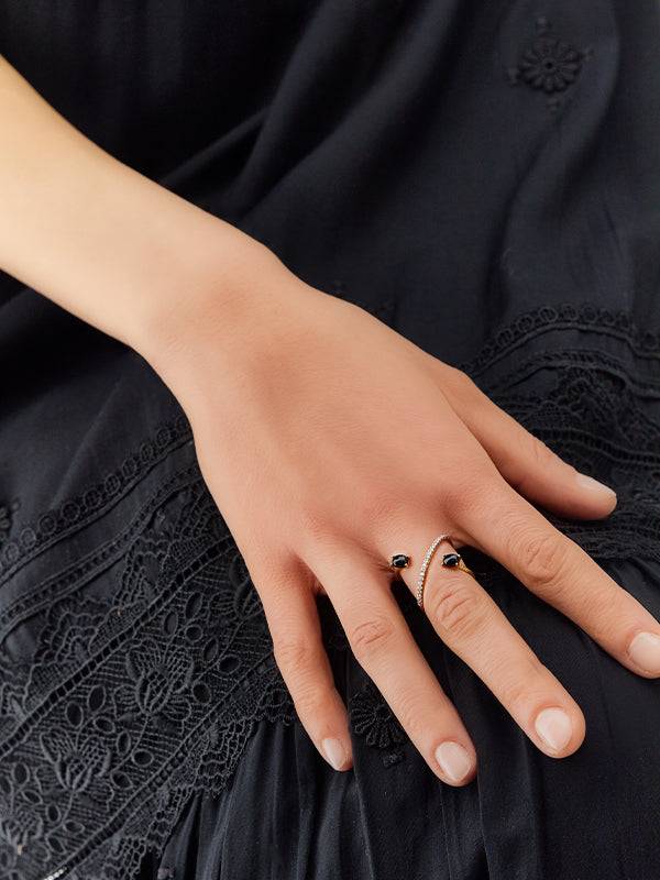 Nanis Anello Ad Incrocio "DANCING MYSTERY BLACK" In Oro, Diamanti E Onice Ne – Nanis Italian Jewels