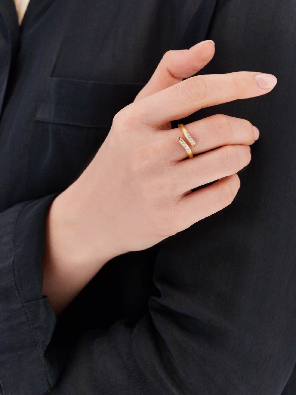 Nanis Anello Contrariè "LIBERA" In Oro E Diamanti – Nanis Italian Jewels