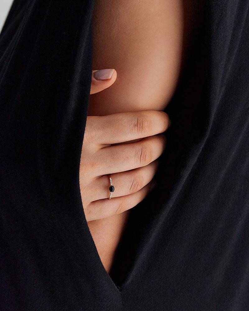 Nanis Anello "DANCING MYSTERY BLACK" Impilabile In Oro, Diamanti E Onice Ner – Nanis Italian Jewels