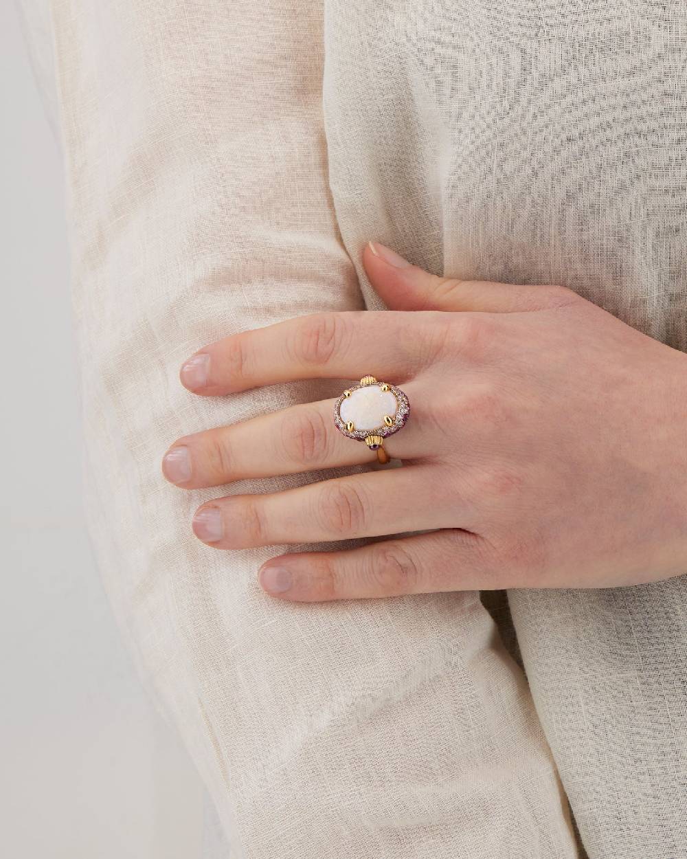 Nanis Anello "DANCING REVERSE" Double Face In Oro, Zaffiri Rosa, Rubini, Opa – Nanis Italian Jewels