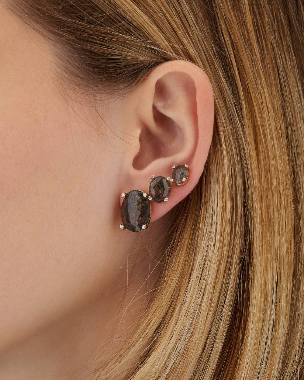 Nanis Orecchini A Lobo "IPANEMA" In Oro, Quarzo Rutilato Grigio E Dettagli D – Nanis Italian Jewels