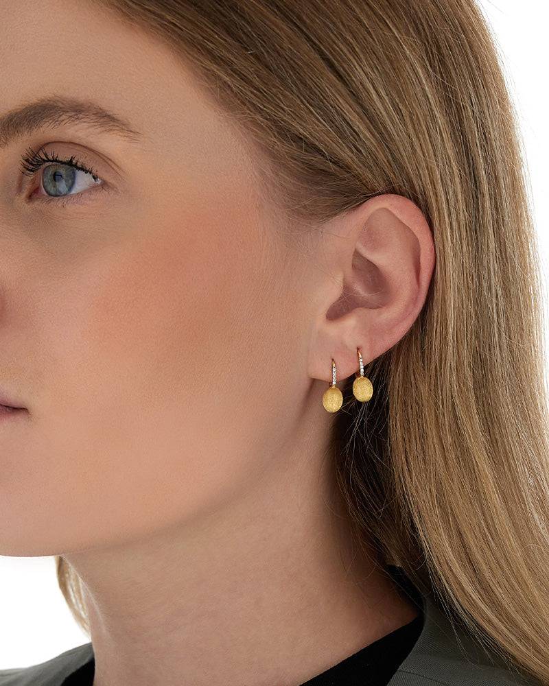 Nanis Orecchini "BABY CILIEGINE" Con Boules Pendenti In Oro E Dettagli Di Di – Nanis Italian Jewels