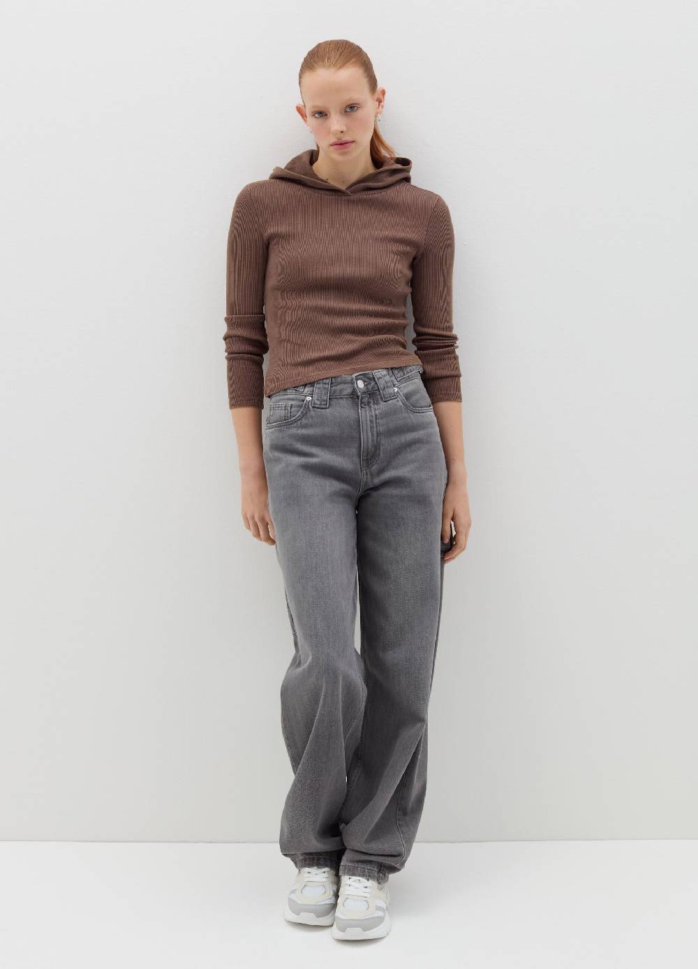 B. ANGEL T-shirt a costine con cappuccio