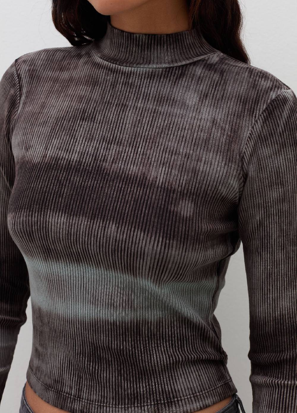 B. ANGEL T-shirt A Costine Degrade Con Collo Alto