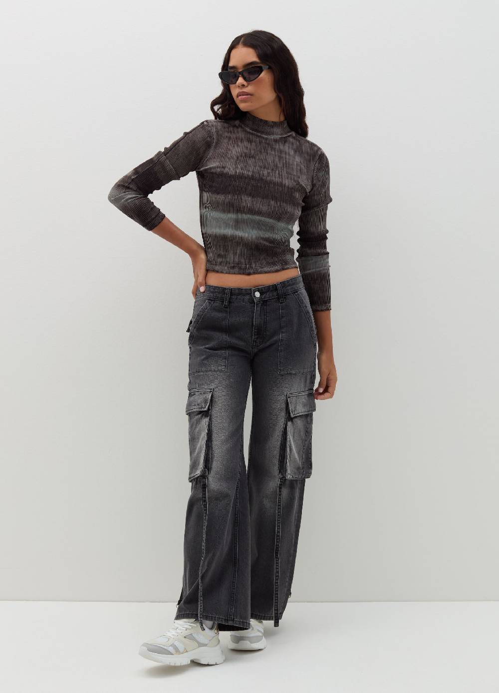 B. ANGEL T-shirt a costine degrade con collo alto