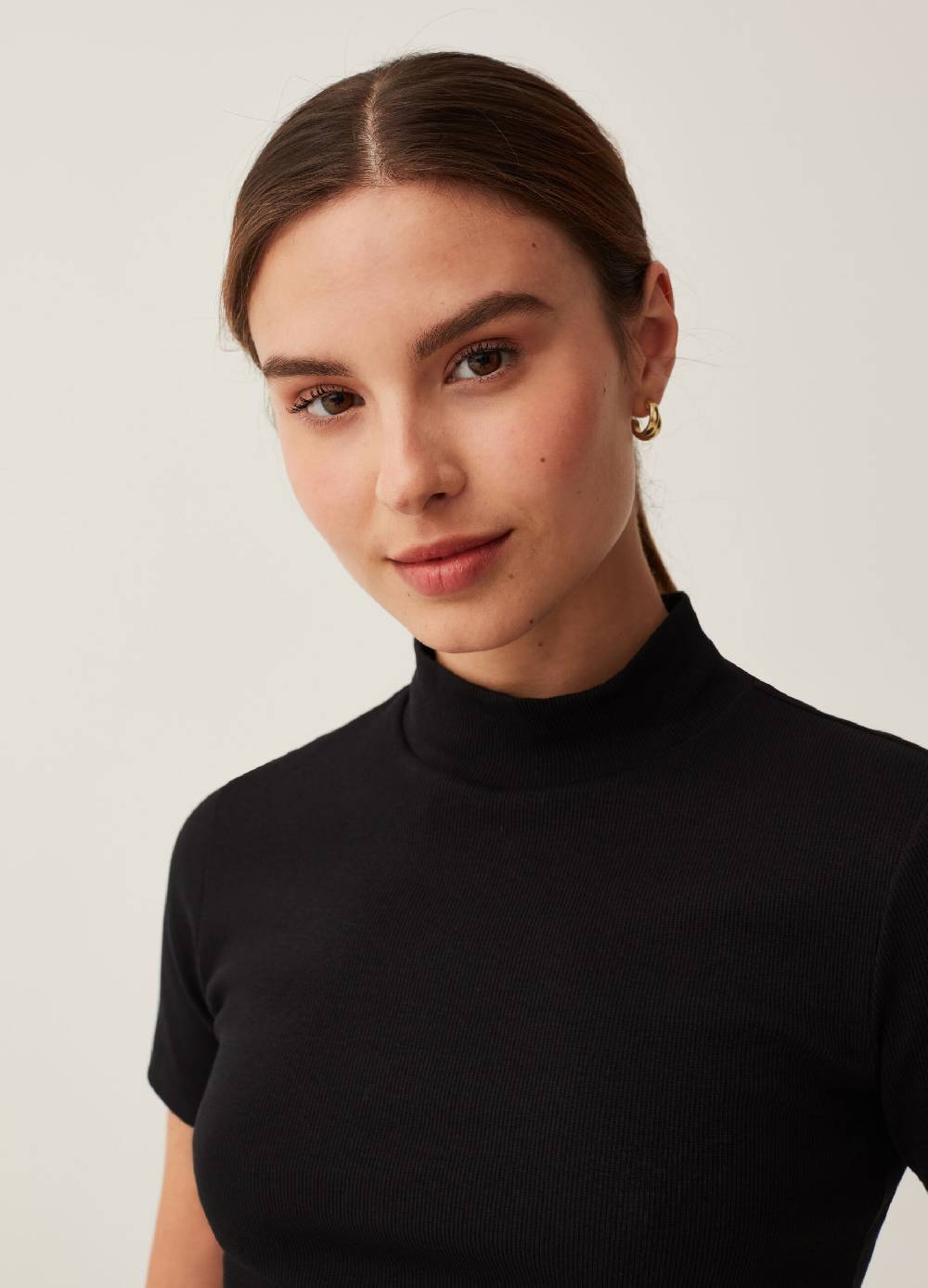 B. ANGEL T-shirt a costine sottili mock neck