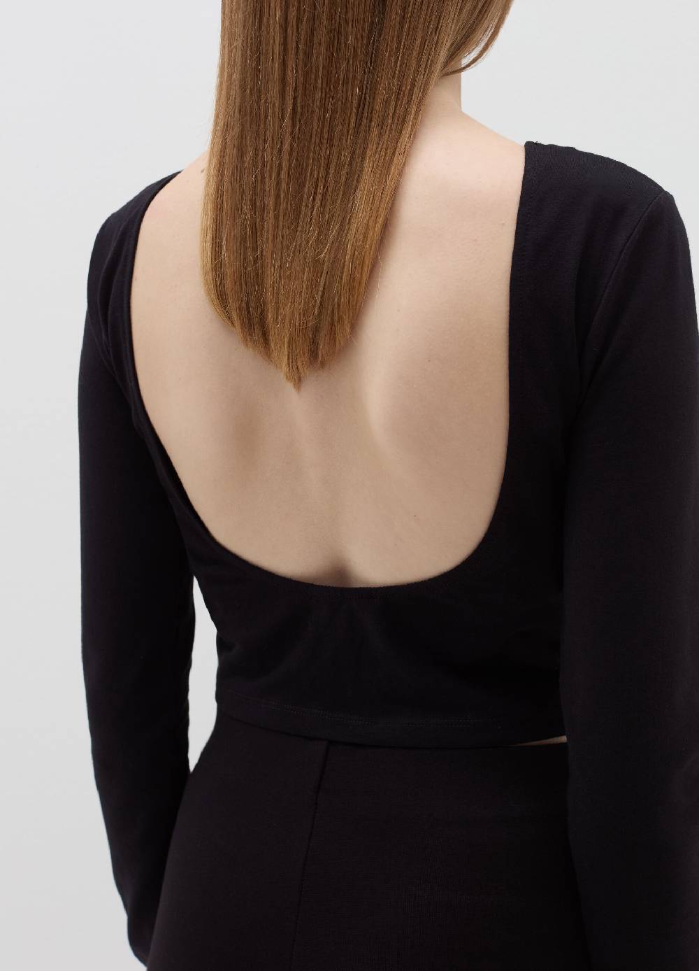 B. ANGEL T-shirt Con Schiena Scoperta