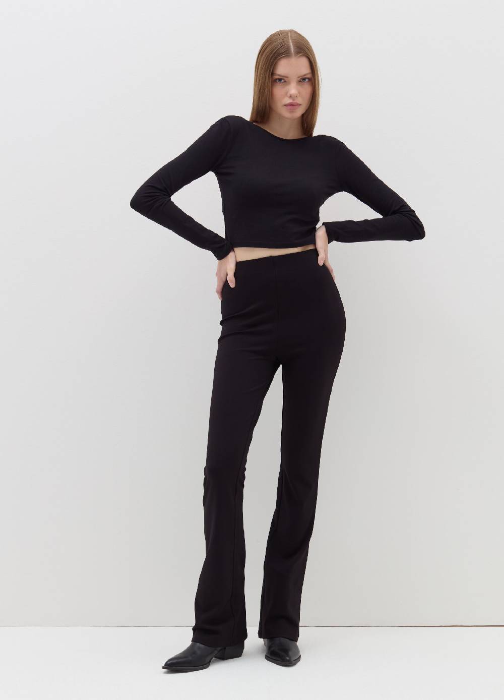 B. ANGEL T-shirt con schiena scoperta