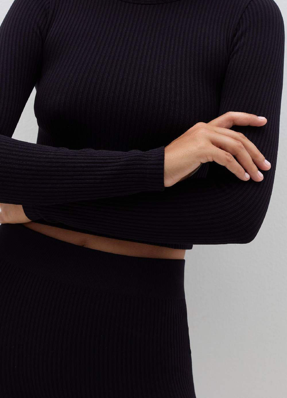 B. ANGEL T-shirt Crop A Costine Con Maniche Lunghe