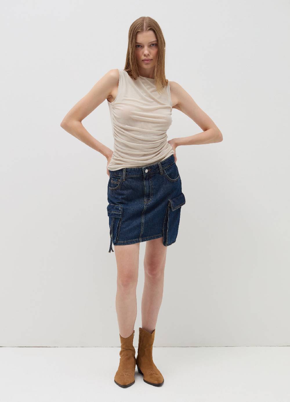 B. ANGEL Top in mesh con arricciatura