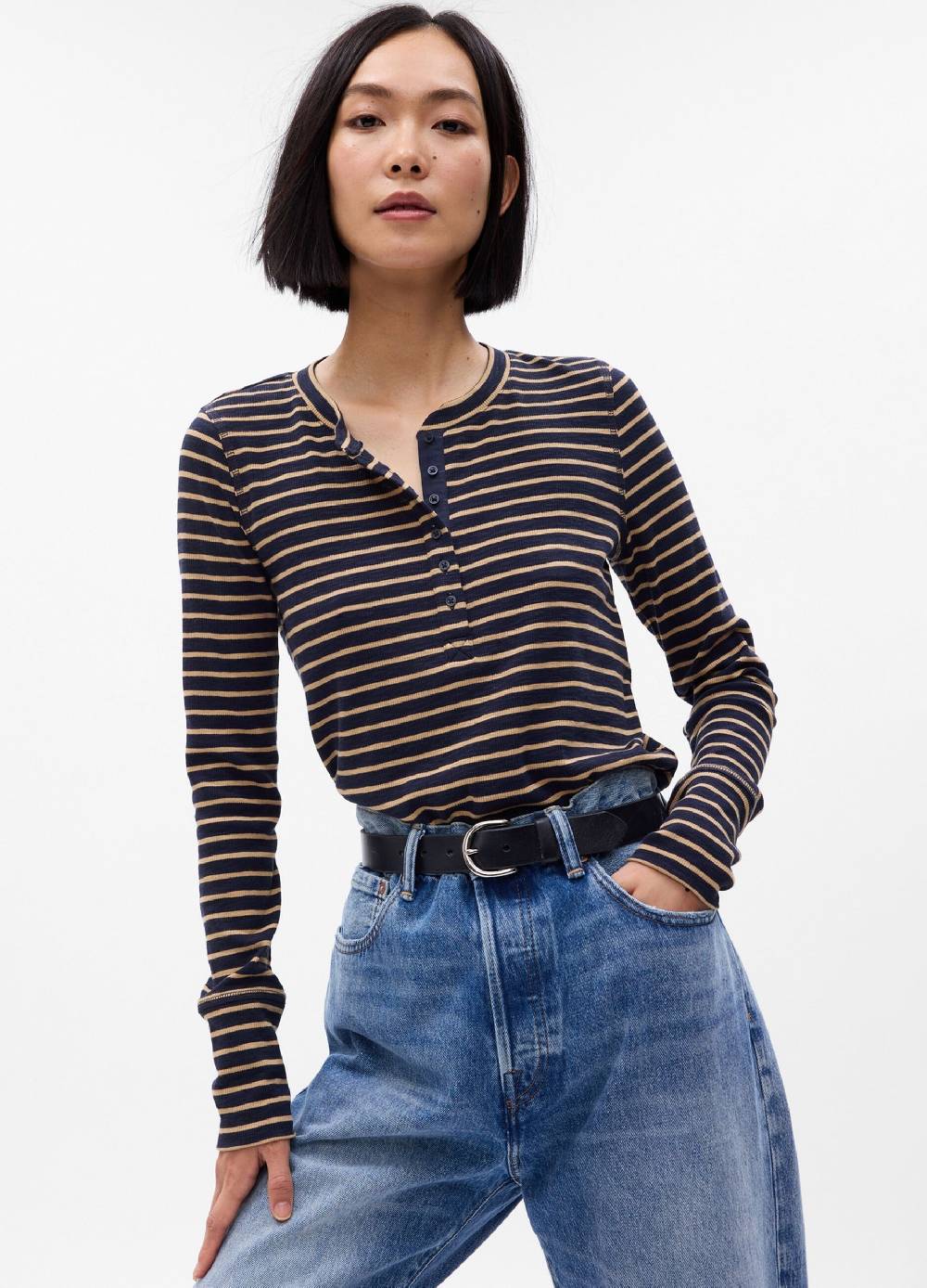 GAP T-shirt a costine sottili scollo serafino