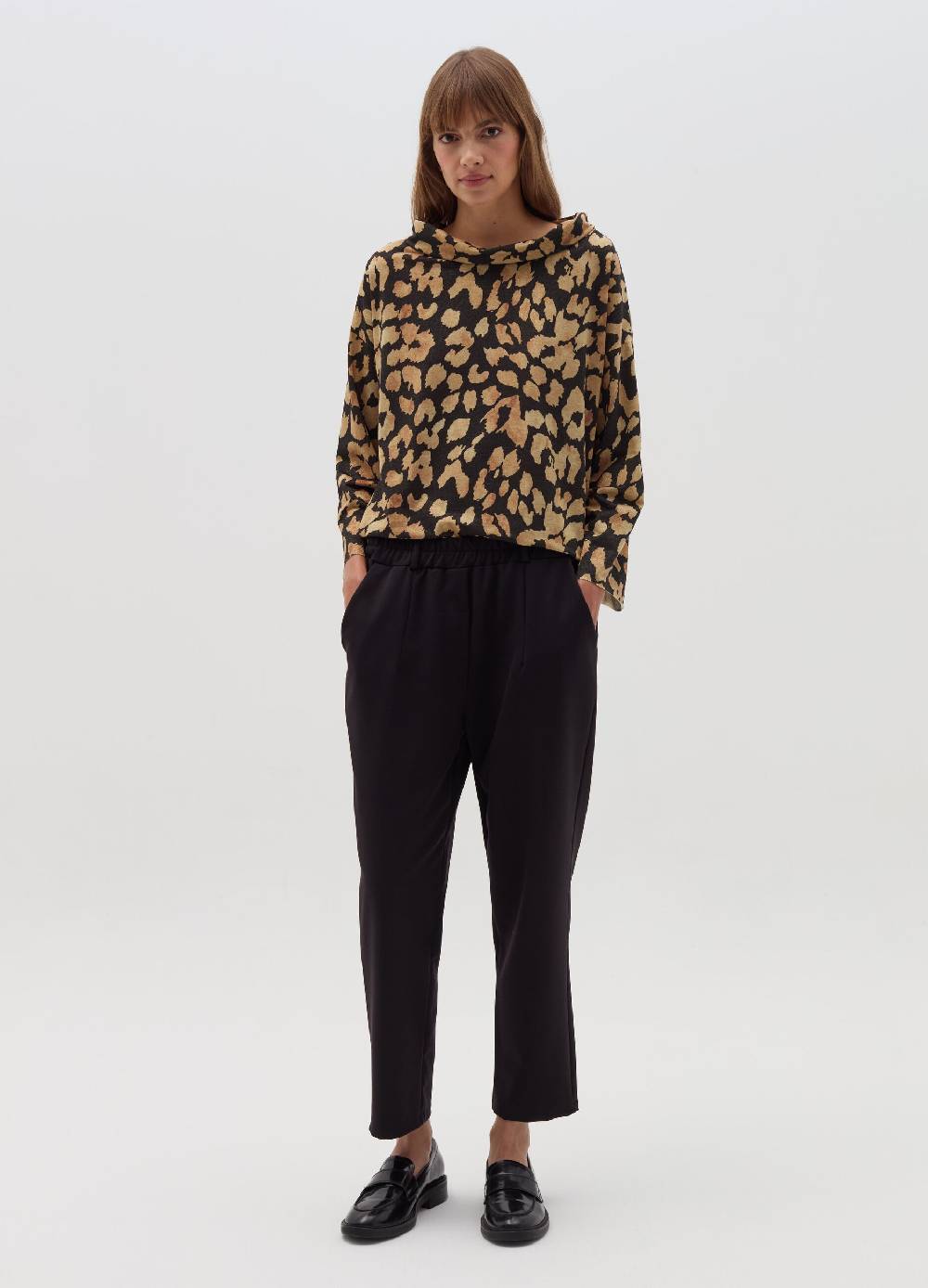 HYBRID Blusa animalier con scollo ad anello