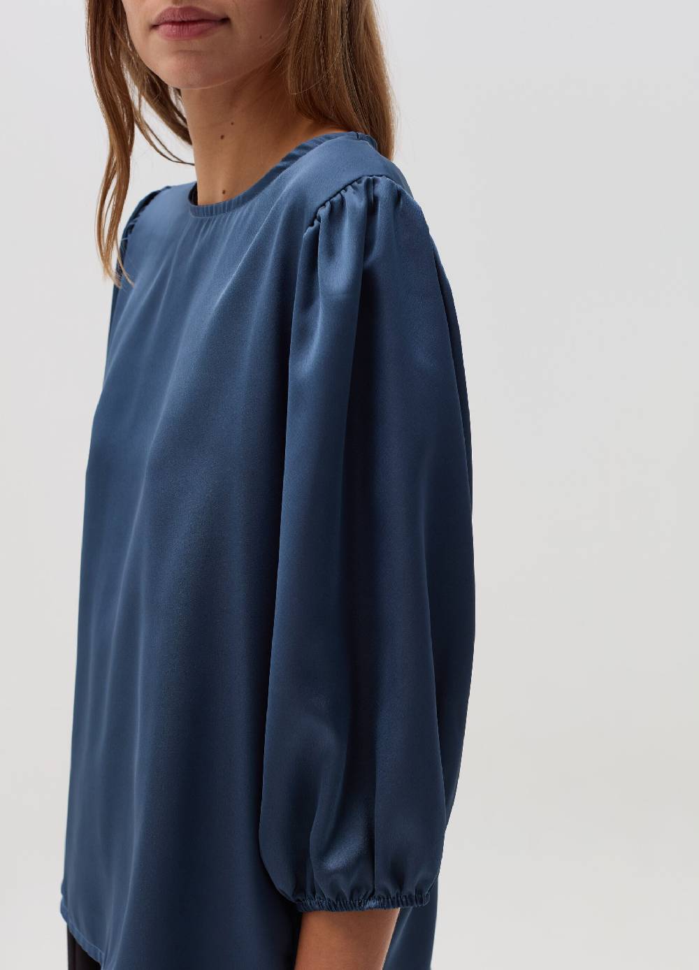 HYBRID Blusa In Satin Con Maniche A Sbuffo