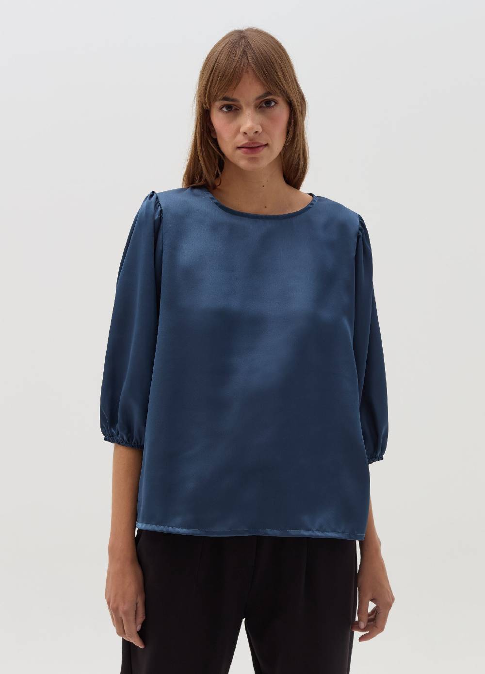 HYBRID Blusa in satin con maniche a sbuffo