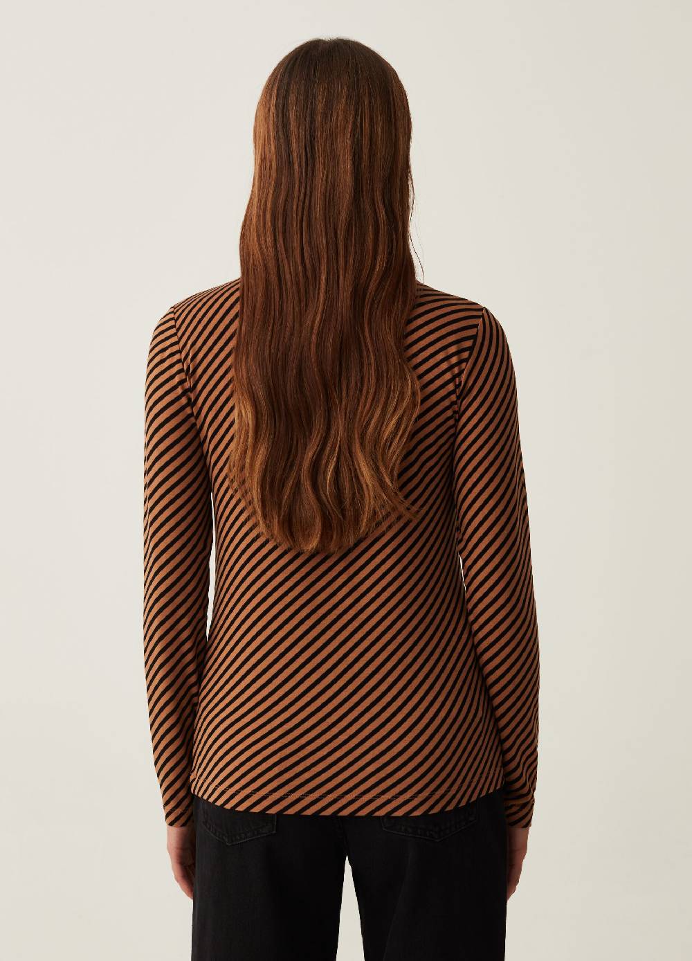 OVS T-shirt A Collo Alto Stampa A Righe Oblique