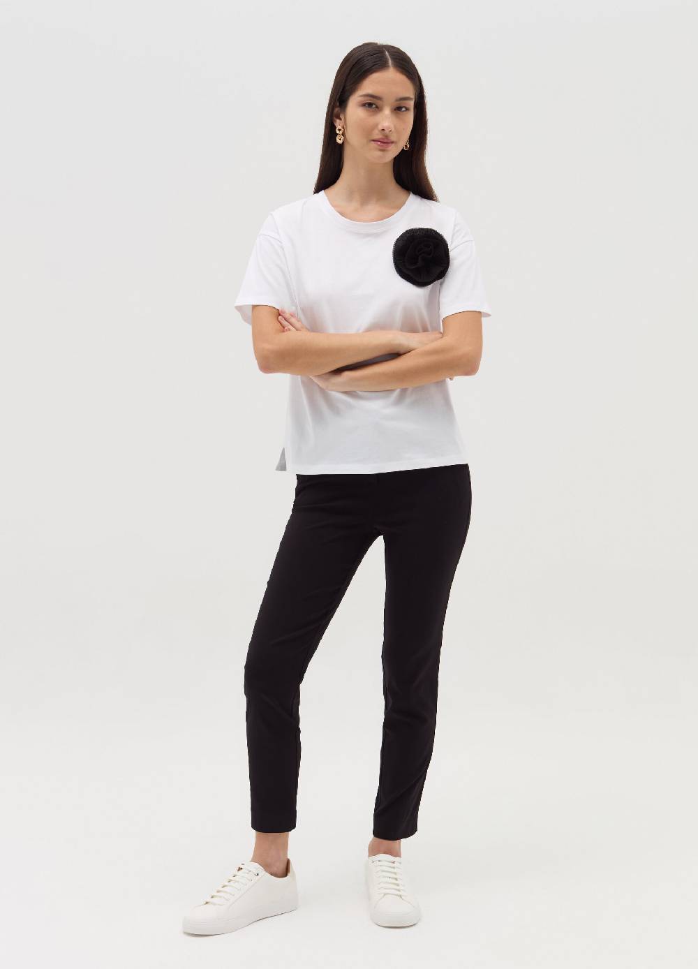 OVS T-shirt con applicazione floreale