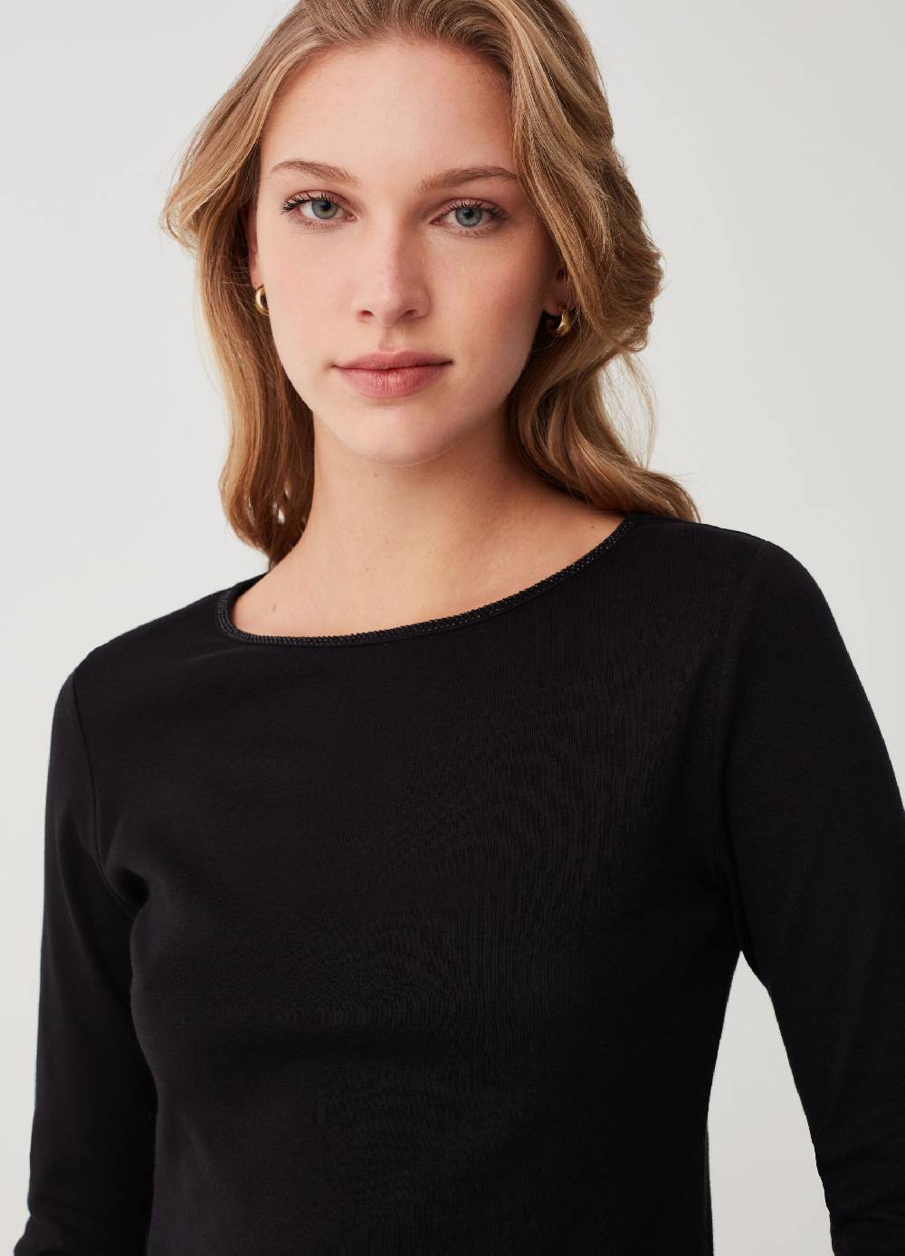 OVS T-shirt scollo rotondo con profilo in strass