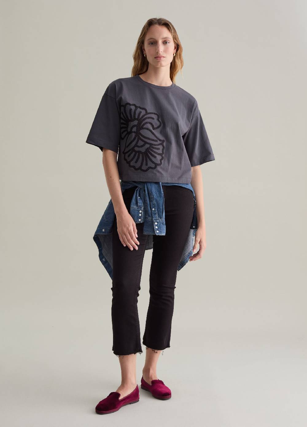 PIOMBO T-shirt over con ricamo floreale