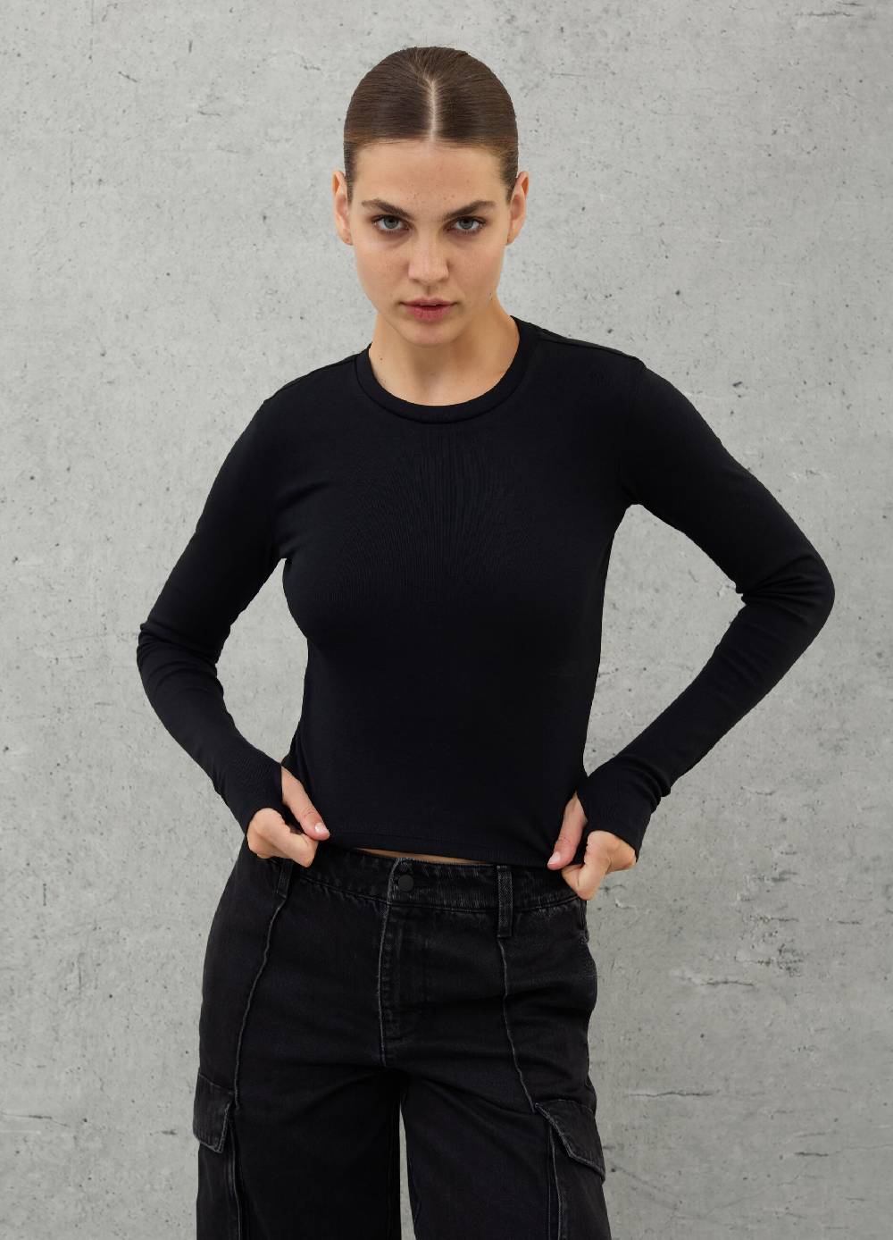 UTOPJA Crop Longsleeve T-shirt Black