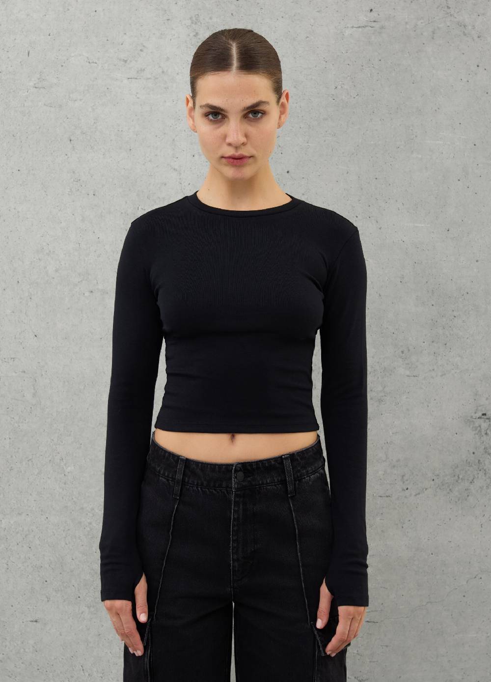UTOPJA Crop Longsleeve T-shirt Black