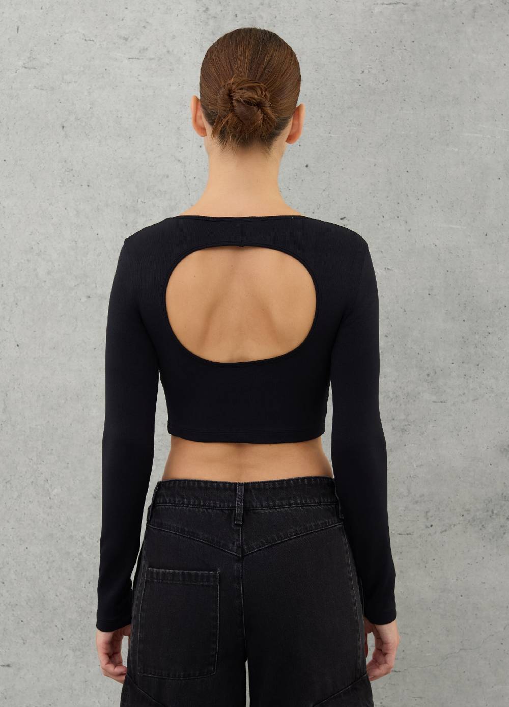 UTOPJA Cut Out Crop Longsleeve Black