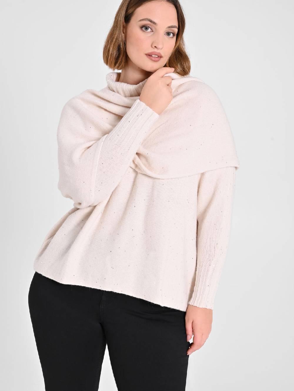 Rinascimento Collo in Maglia Curvy Scaldaspalle Beige