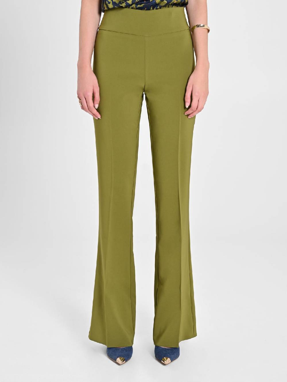 Rinascimento Pantaloni Flared In Tessuto Tecnico Verde Muschio