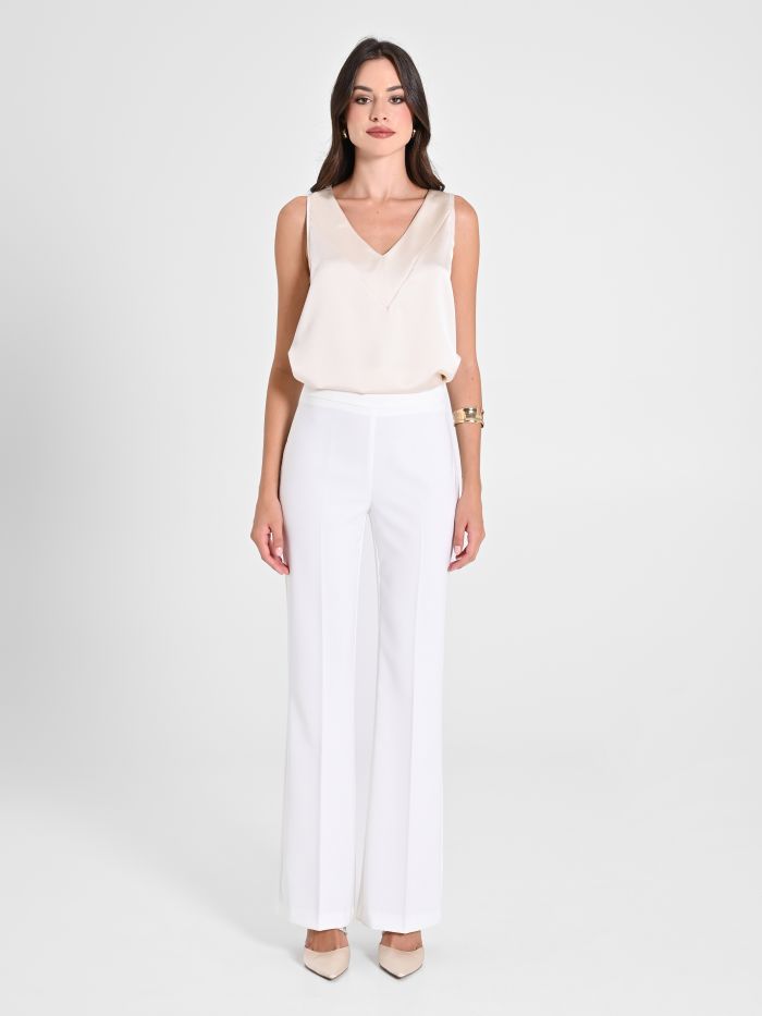 Rinascimento Pantaloni Mid Flared In Tessuto Tecnico Bianco