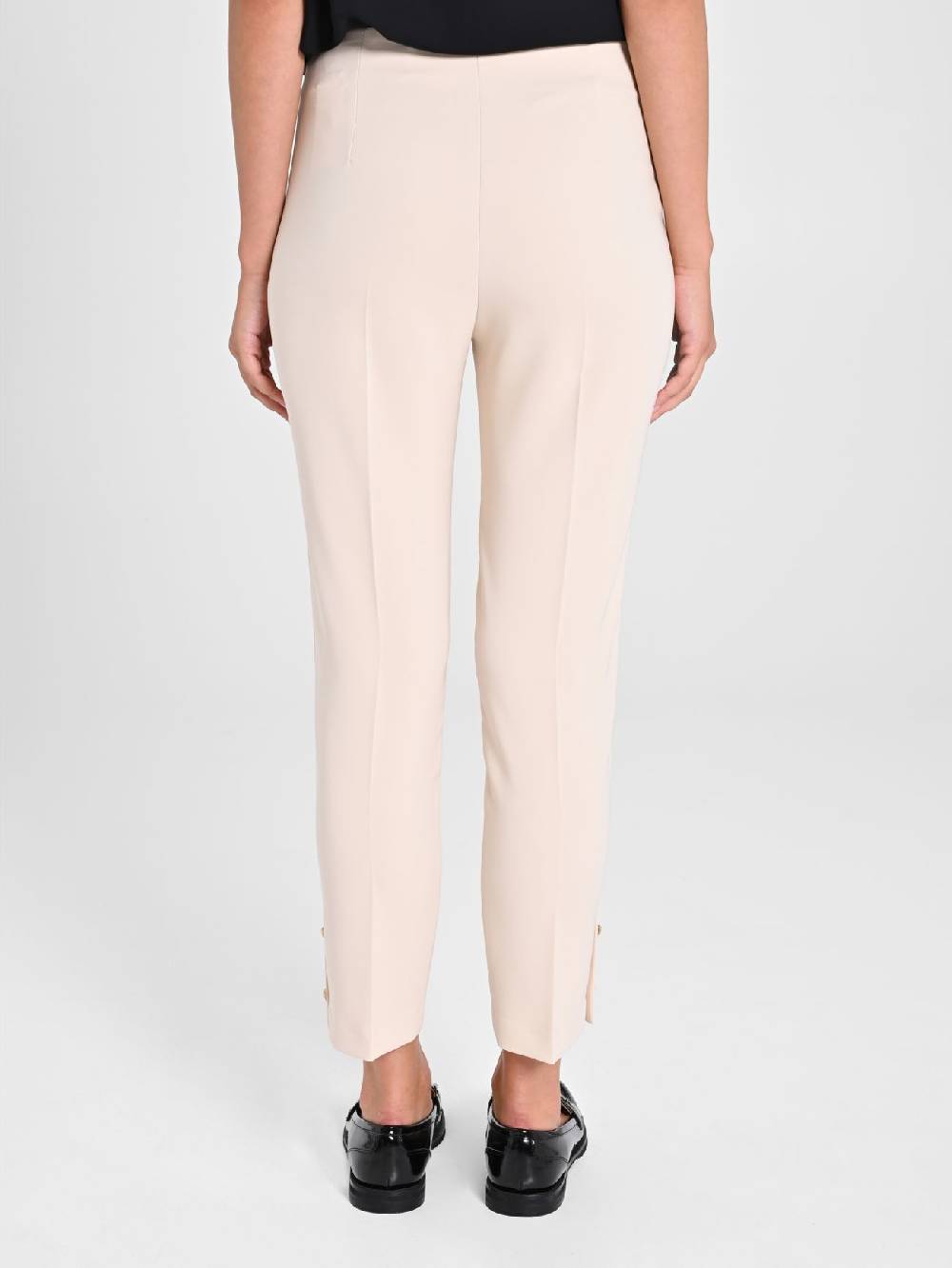Rinascimento Pantaloni Slim In Tessuto Tecnico Beige