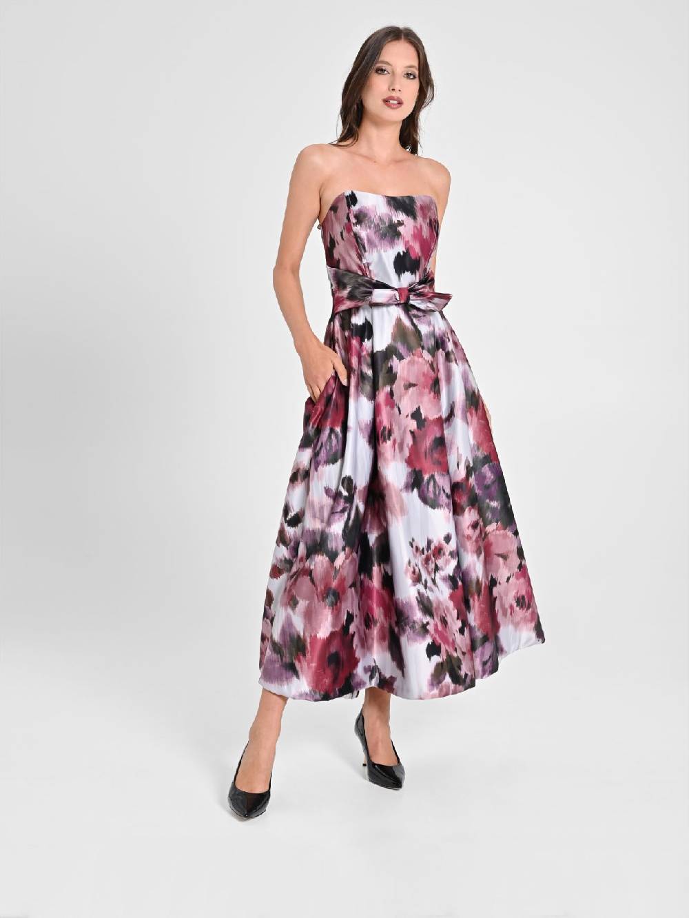 Rinascimento Abito a Ruota con Fiocco