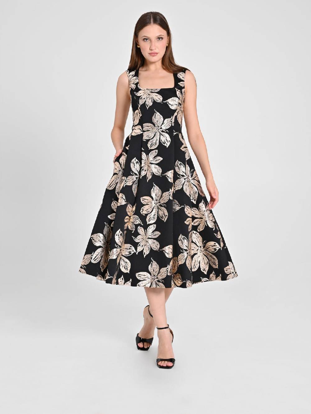 Rinascimento Abito Fiori Dorati Jacquard