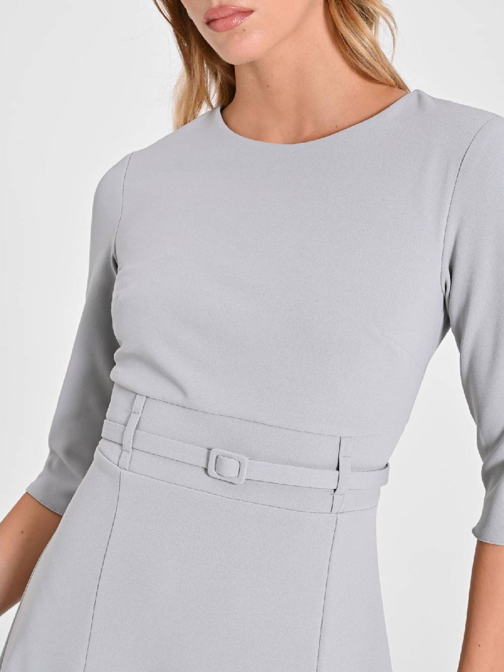 Rinascimento Abito Grigio Con Cintura Ricoperta