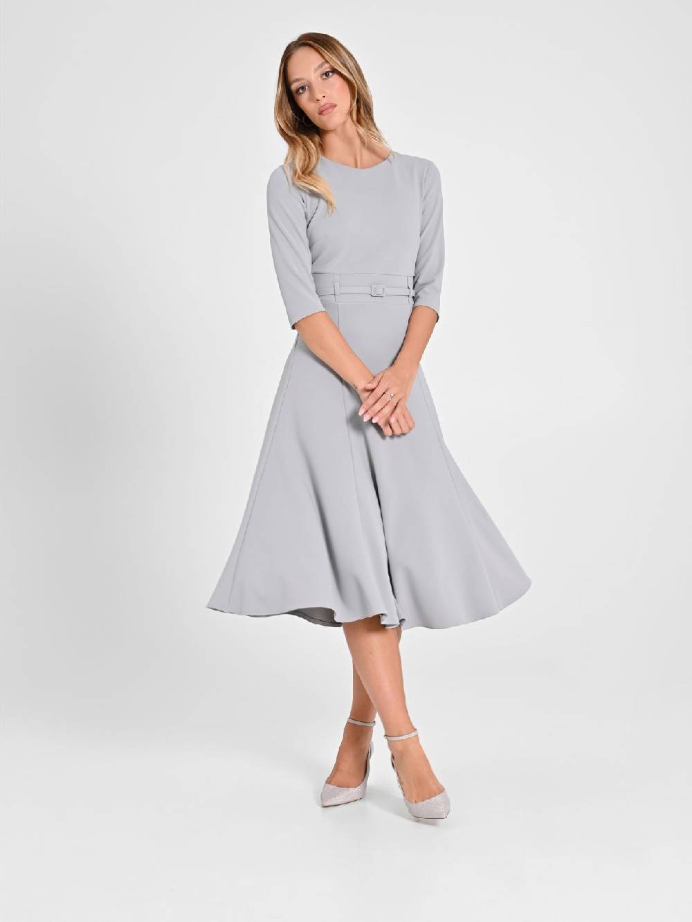 Rinascimento Abito Grigio con Cintura Ricoperta