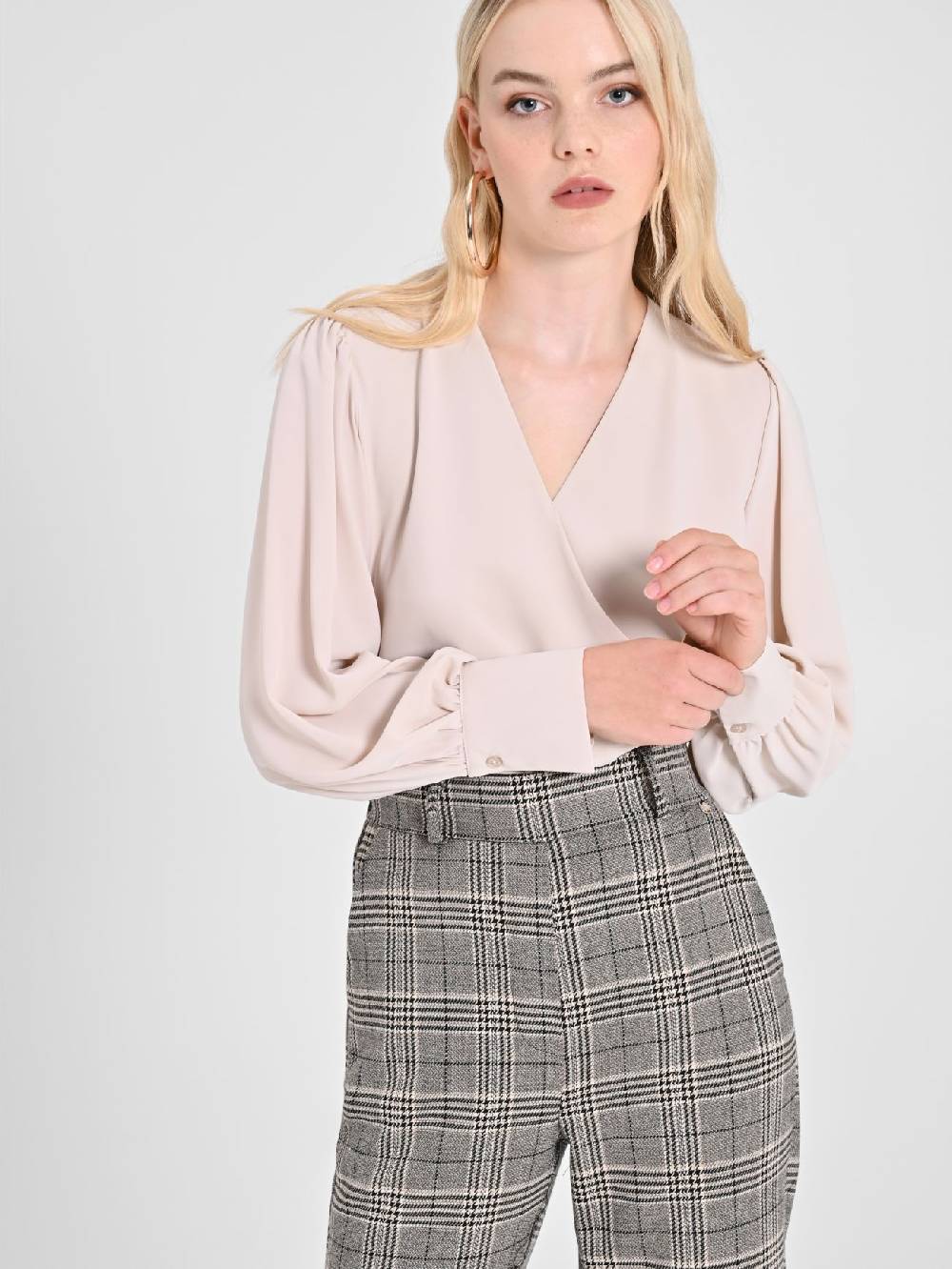 Rinascimento Blusa color Beige Chiaro