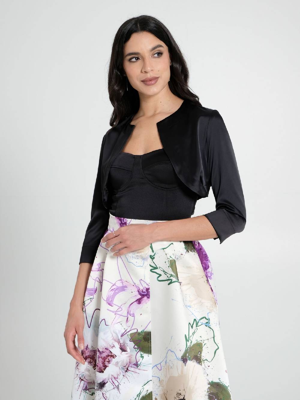 Rinascimento Coprispalle in Satin Nero