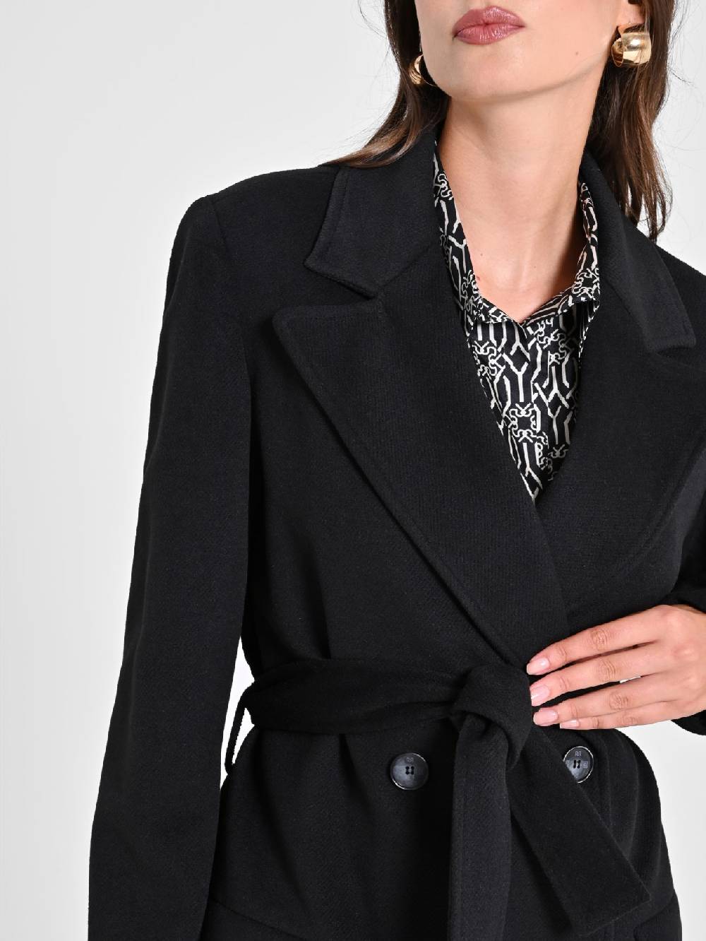 Rinascimento Maxi Cappotto Nero Con Cintura