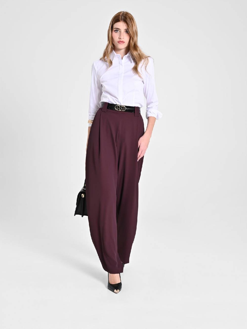 Rinascimento Pantaloni ampi color Melanzana