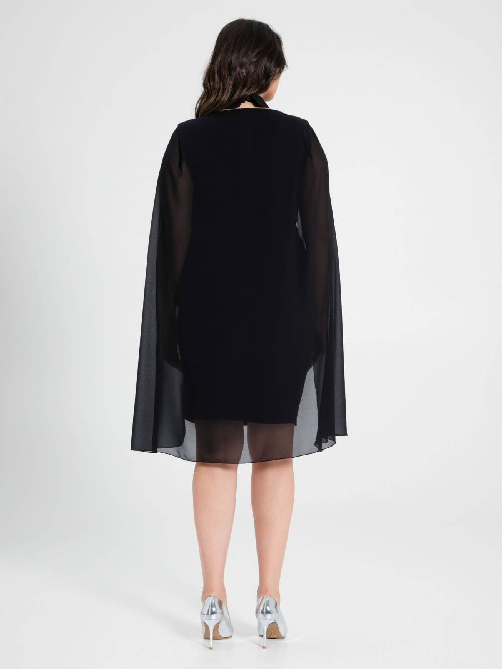 Rinascimento Tubino Curvy Con Mantella E Colletto