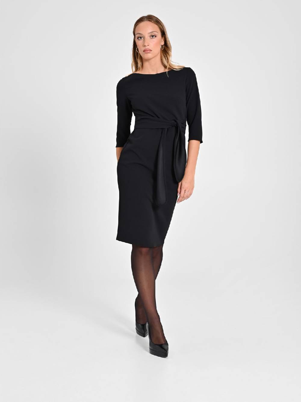 Rinascimento Tubino Nero Nastri