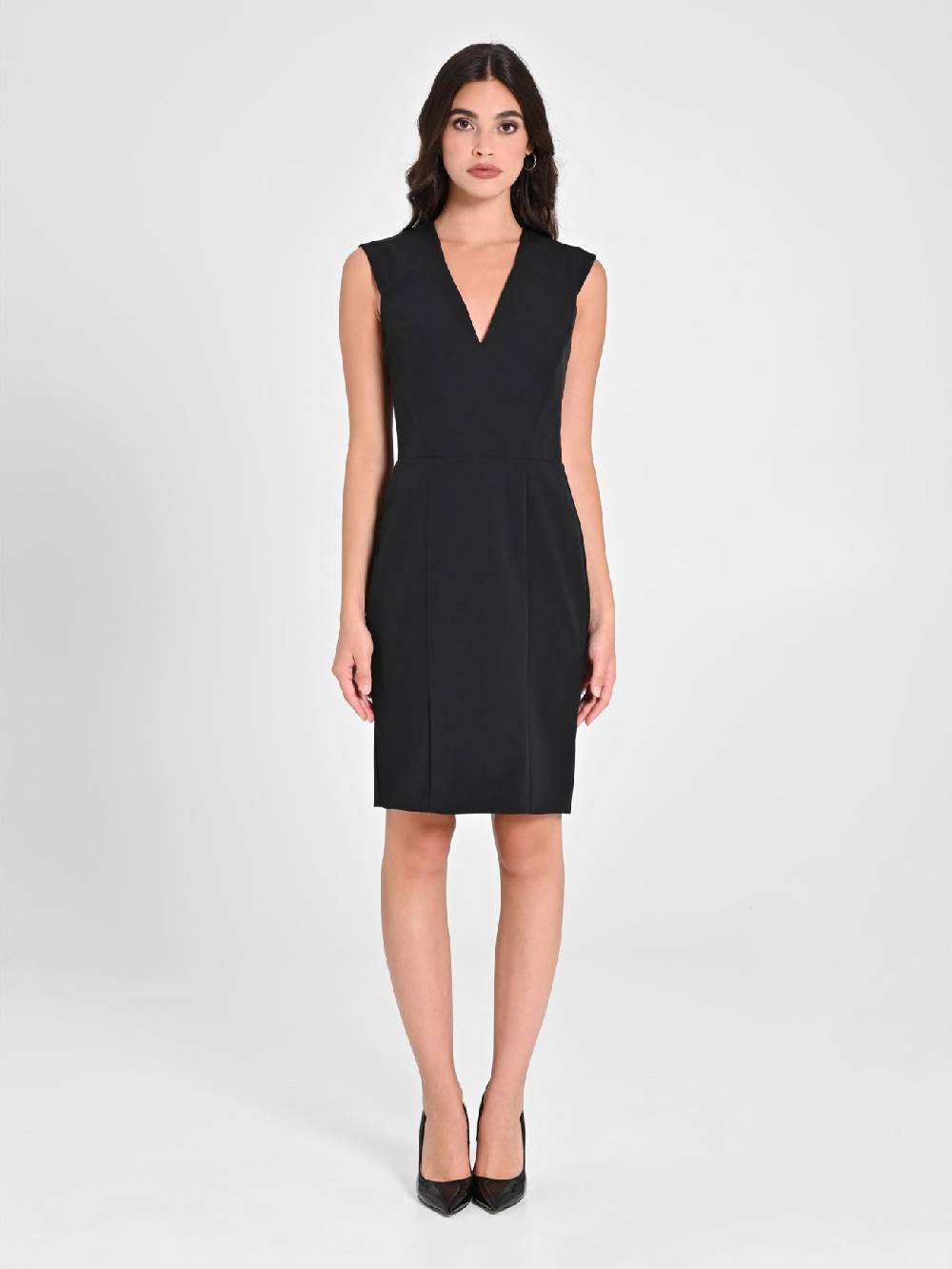 Rinascimento Tubino Nero Schiena Scoperta