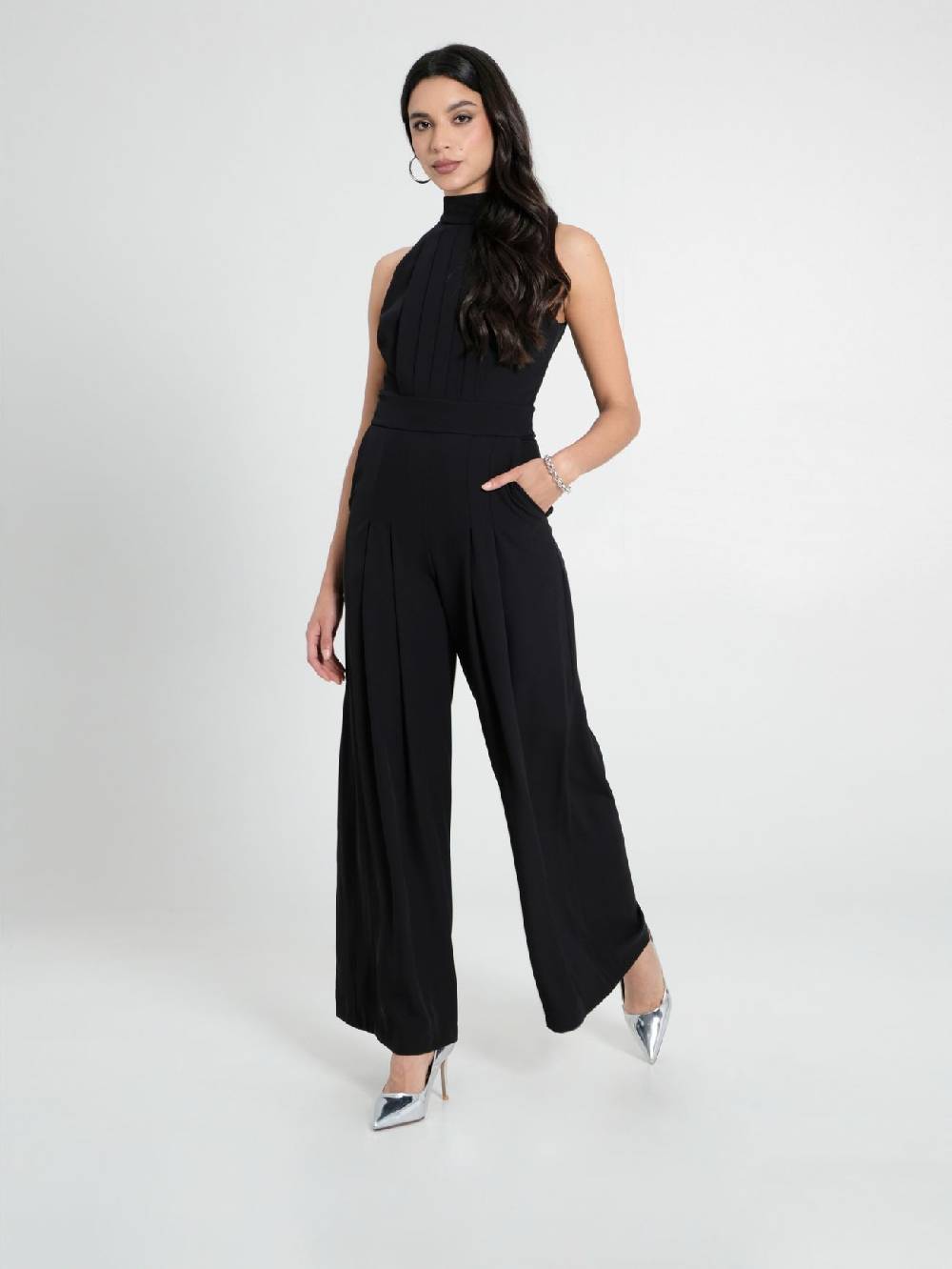 Rinascimento Tuta Pieghe Cucite Nera