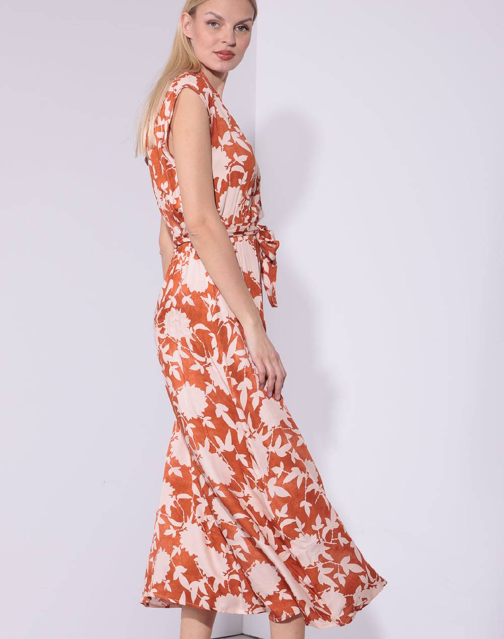 Risskio Kamya - Abito lungo con con fusciacca in vita, in raso di viscosa stampata