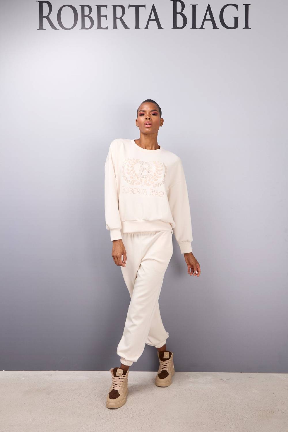 Roberta Biagi COM0577