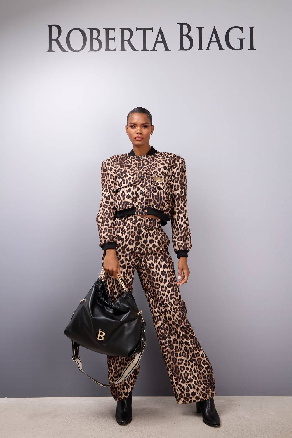 Roberta Biagi COM0639