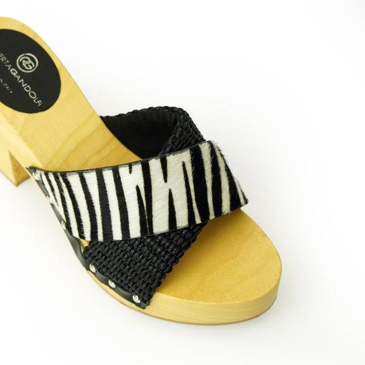 Roberta Gandolfi Diva Zebra Sandali In Legno Incrociato Con Platform In Rafia E Pony Stampa Animalier