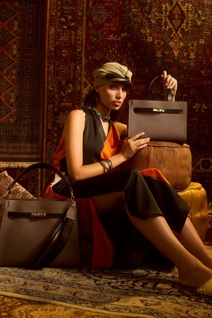 Roberta Gandolfi Frida Handbag In Pelle Martellata Con Tracolla Logata In Tessuto Regolabile